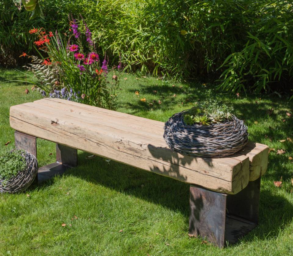 Mobilier (Intro) - Taiga Creations